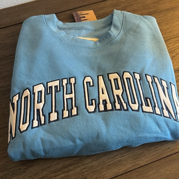 NWT [New York Popular] North Carolina Tar Heels NCAA Crewneck Sweatshirt Youth M - Picture 3 of 11